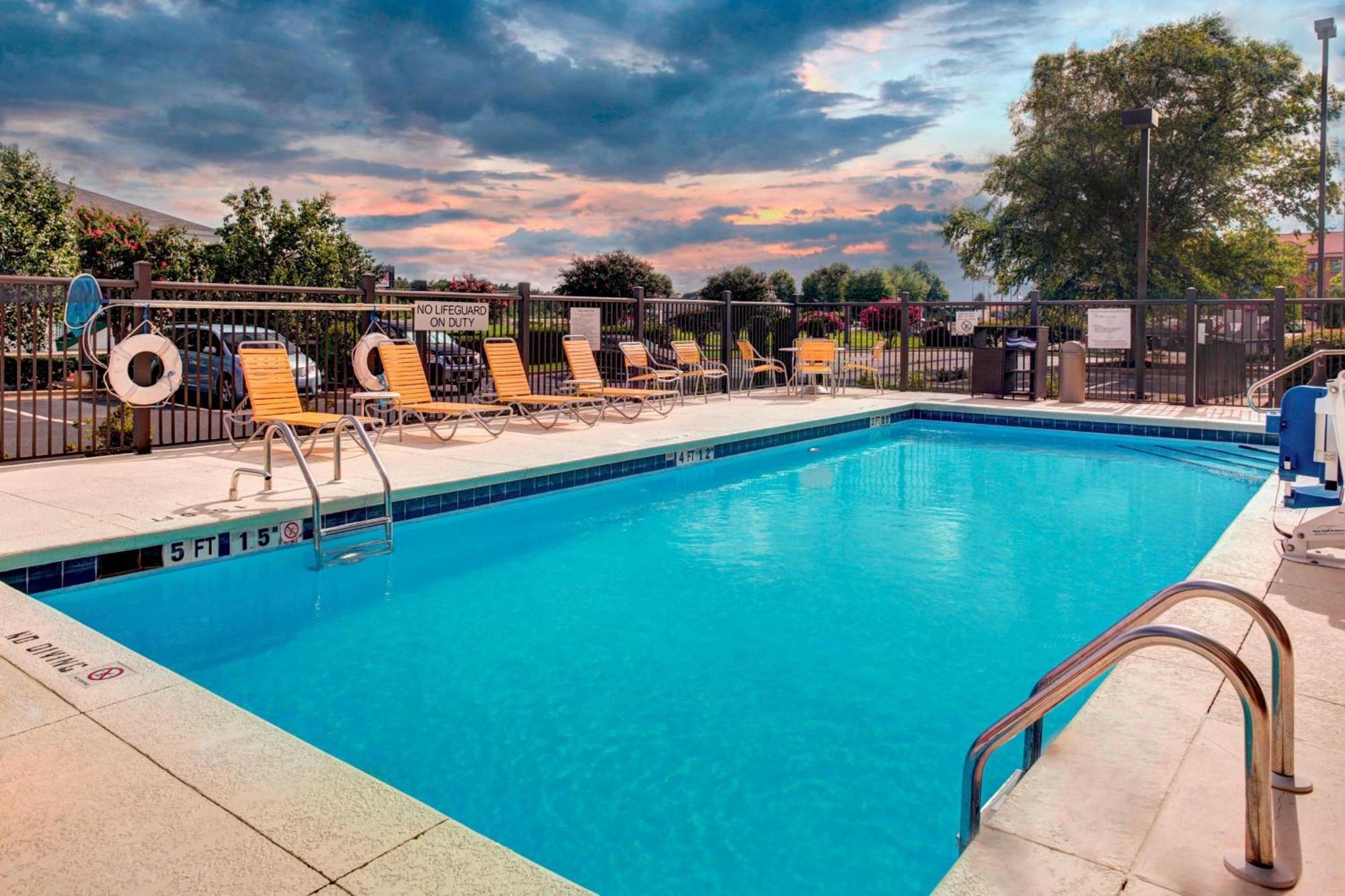 Fairfield Inn & Suites By Marriott Anniston Oxford Ngoại thất bức ảnh